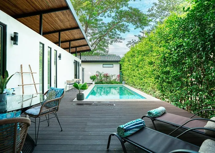 Lnq Peaceful 3br Retreat, Walk To