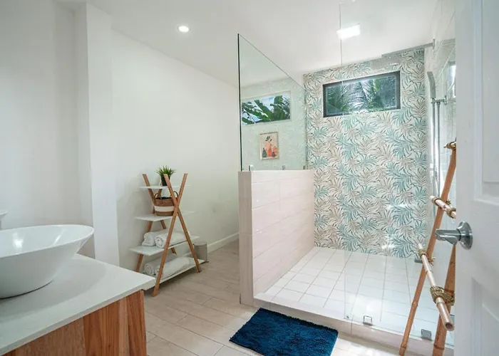 Lnq Peaceful 3Br Retreat, Walk To Beach Сasa de vacaciones