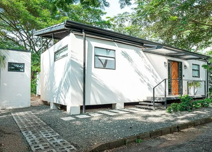 Lnq Peaceful 3br Retreat, Walk To