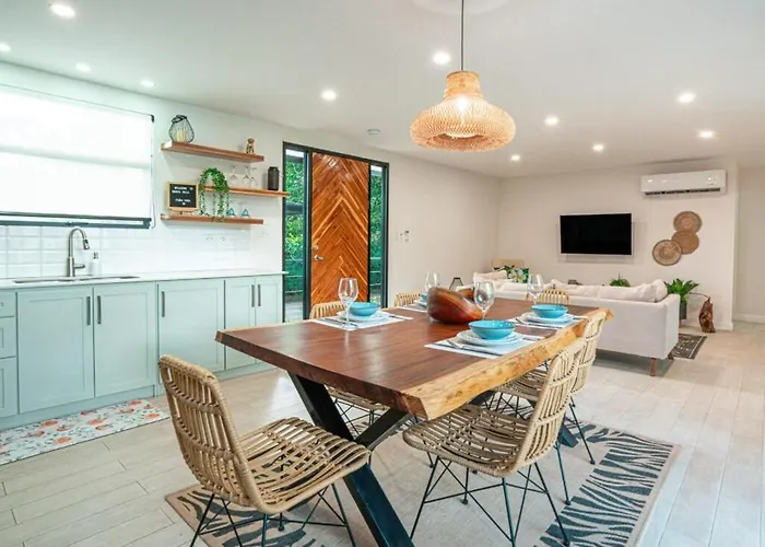 Lnq Peaceful 3Br Retreat, Walk To Beach Сasa de vacaciones